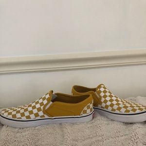 yellow checkered vans women’s size 10